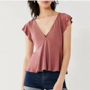 URBAN OUTFITTERS FLUTTER SLEEVE MAUVE BABYDOLL TOP size medium